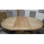 Deluxe Oak Round Extending Dining Table